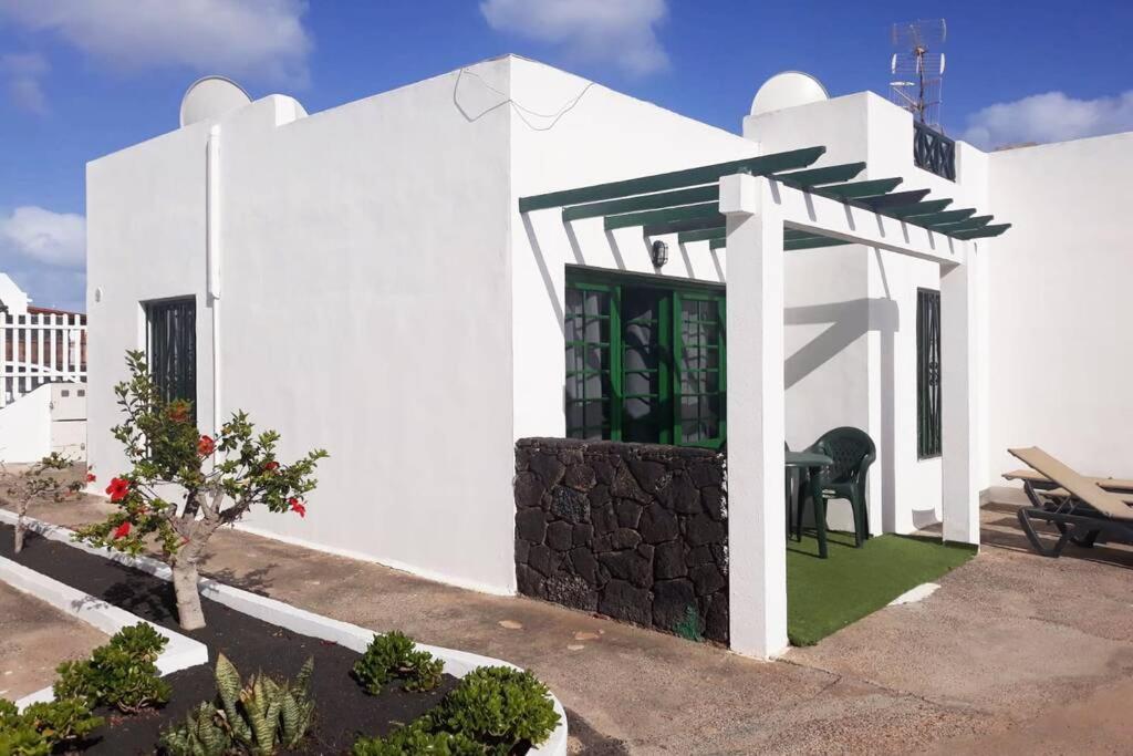 Relax & Pool Next To The Beach Apt Puerto del Carmen  Esterno foto